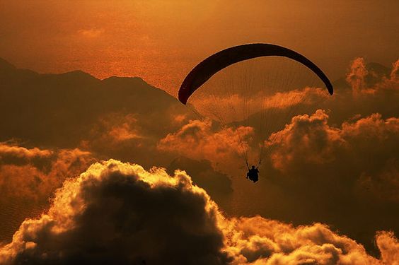 ParachutingImg